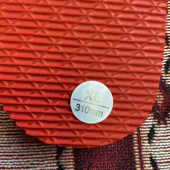 Deadpool Flip-flops — NIB - Picture 5 of 7